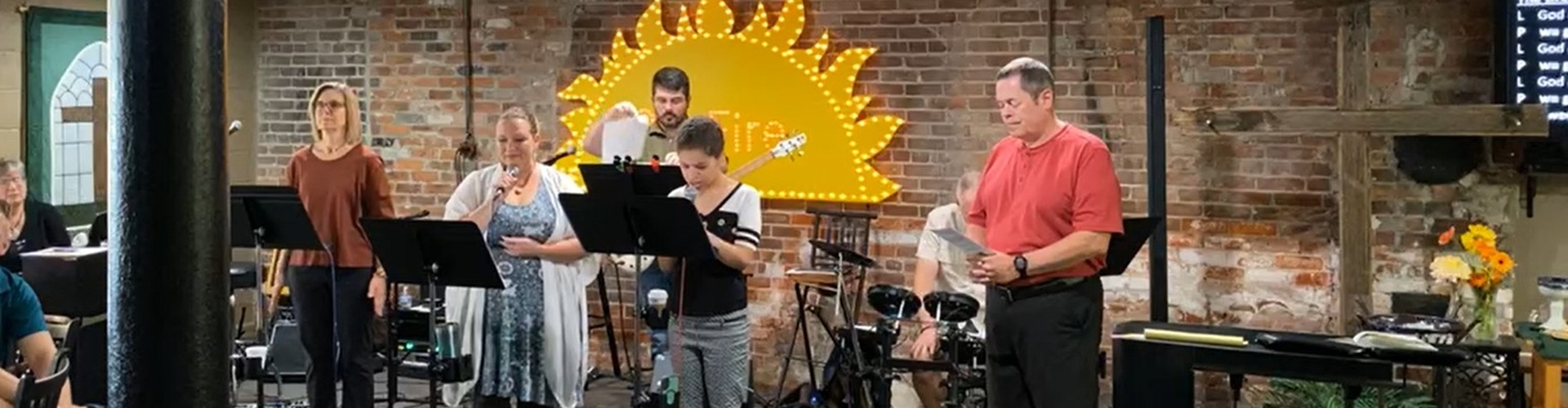 performance of sonfire praise band